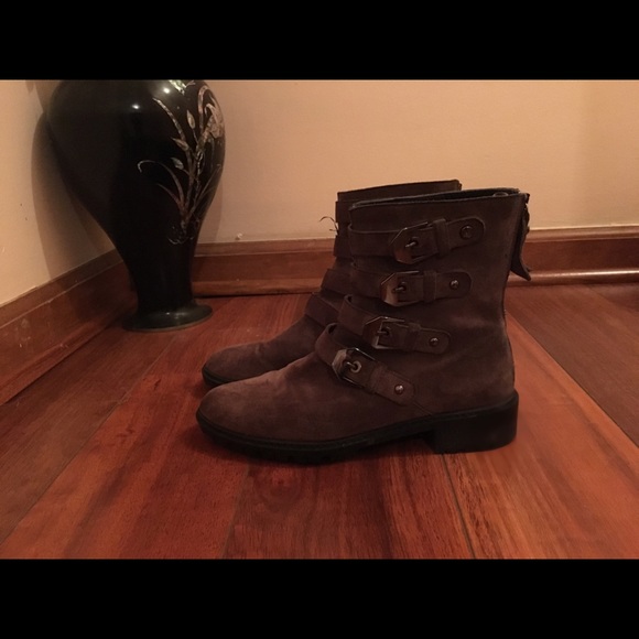 Stuart Weitzman Jitterbug Ankle Boots - Picture 4 of 8